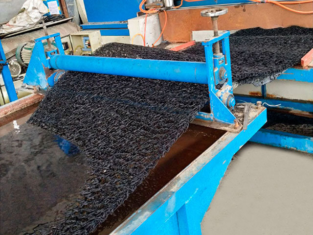 土工席墊生產(chǎn)設備